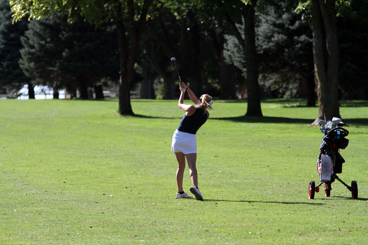 York District Girls Golf (9).jpg